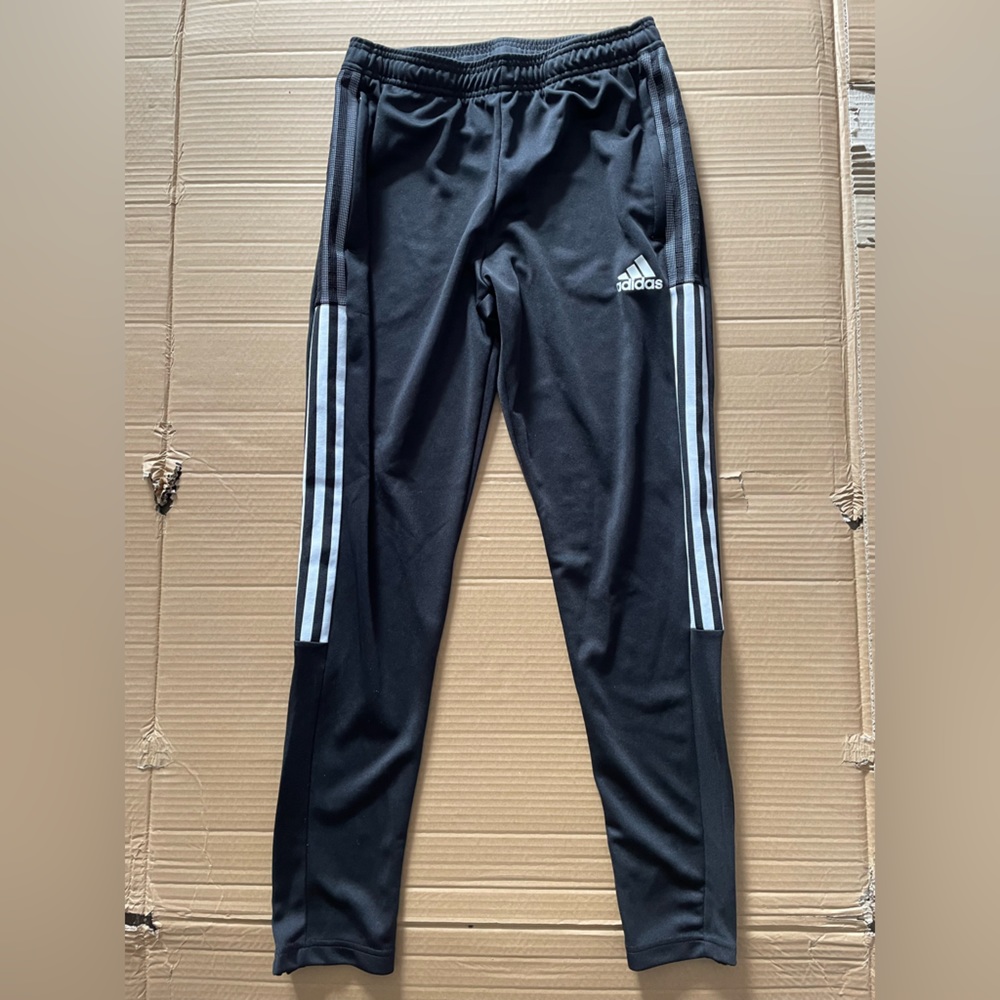 Adidas tiro 2021 pants size medium